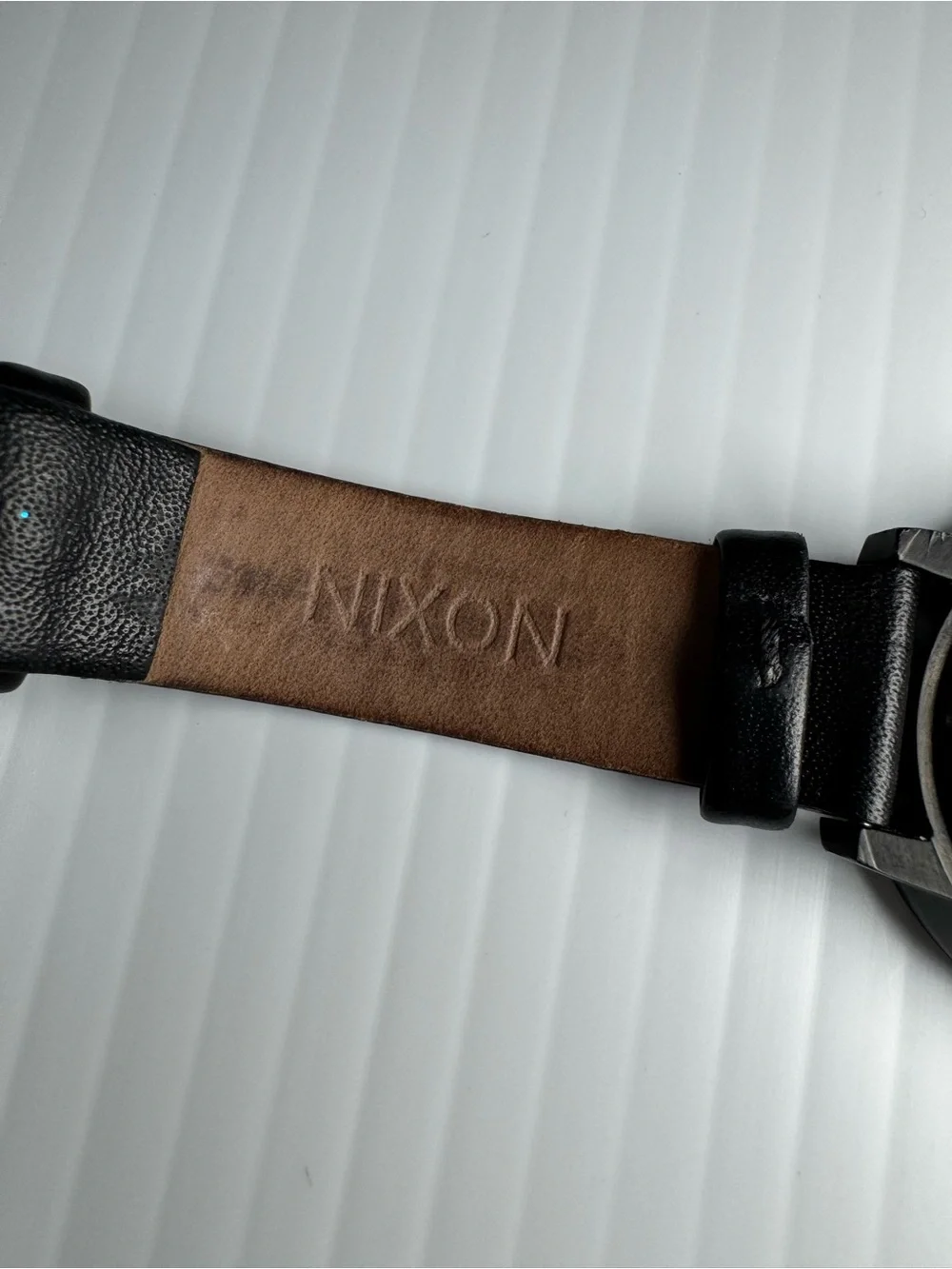 Nixon kensington watch